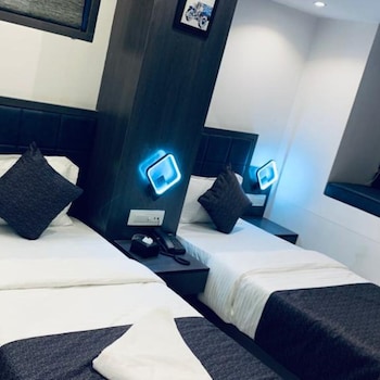 hotel larmont luxury