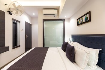 hotel larmont luxury