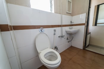 hotel aashish deluxe kolhapur