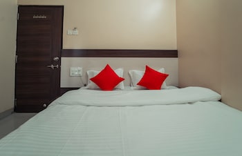 hotel aashish deluxe kolhapur