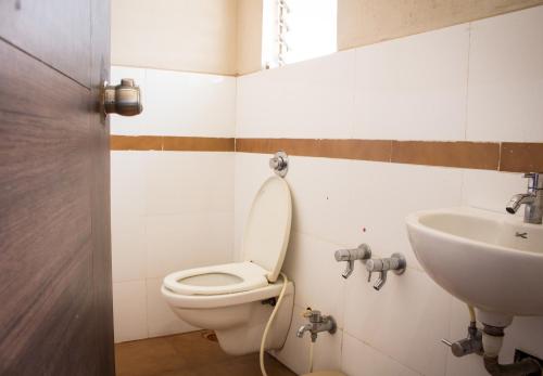 hotel aashish deluxe kolhapur