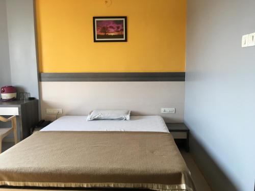 hotel aashish deluxe kolhapur