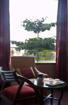 lariya resort
