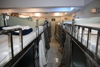 sagar dormitory andheri nearest to andheri railway station west