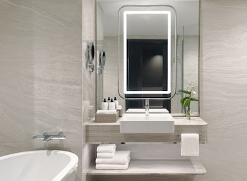 intercontinental bangkok by ihg
