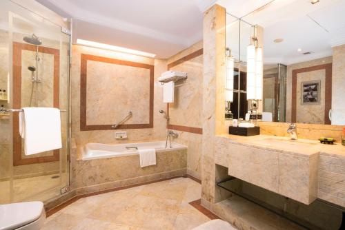 intercontinental bangkok by ihg