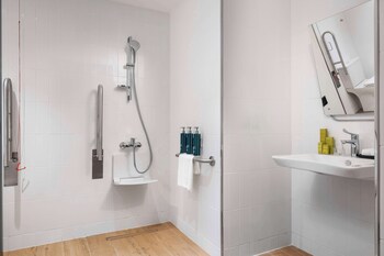 hilton garden inn baku