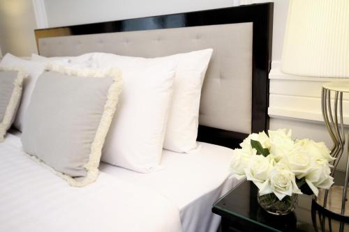cape house langsuan hotel