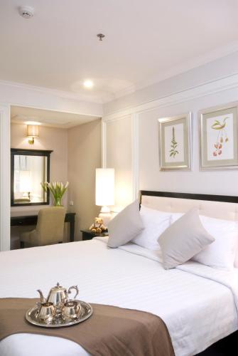 cape house langsuan hotel