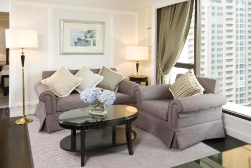 cape house langsuan hotel