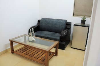 vinayak stay sector 43