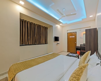 hotel anand inn solapur