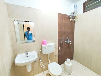 hotel golden beach inn puri