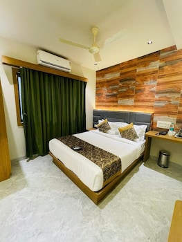 hotel double crown mumbai airport t2