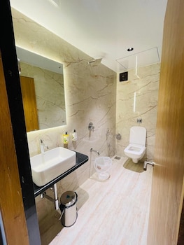 hotel double crown mumbai airport t2