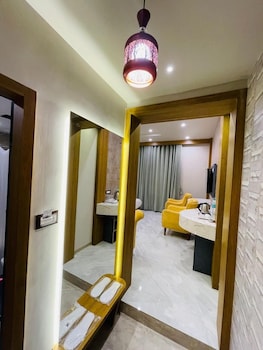 hotel double crown mumbai airport t2