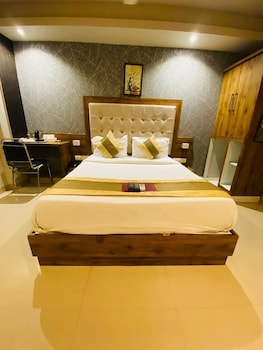 hotel double crown mumbai airport t2