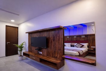 hotel urban luxury by jmd group