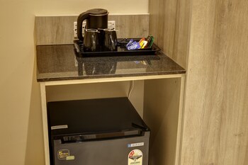 staybird capital business hotel magarpatta city