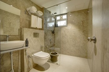 staybird capital business hotel magarpatta city