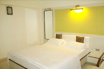 hotel solitaire vashi