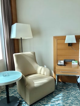 holiday inn baku by ihg