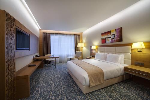 holiday inn baku by ihg
