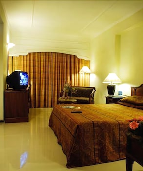 hotel savera