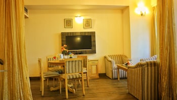 dee marks hotel and resorts