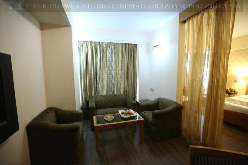 dee marks hotel and resorts