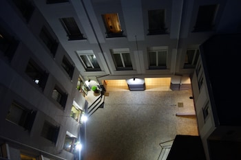 room-image