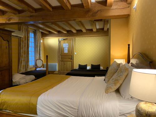 room-image