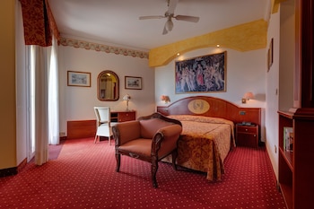 room-image