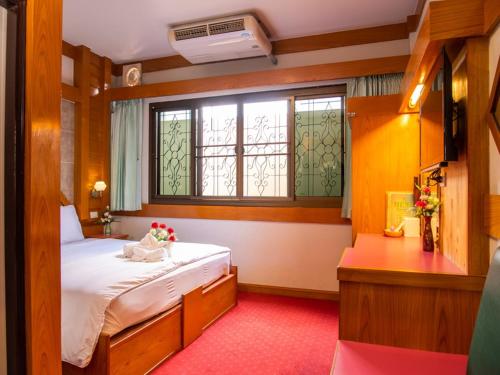 room-image