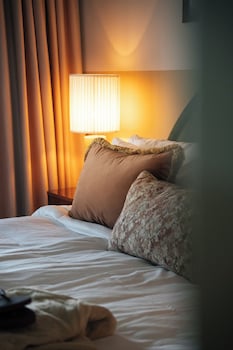 room-image
