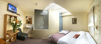 room-image