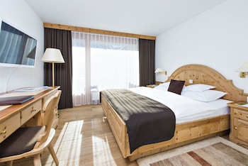 room-image