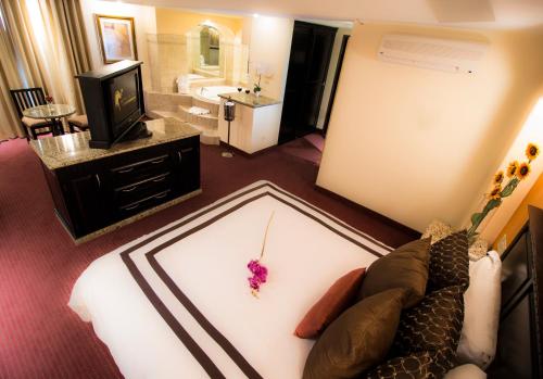 room-image