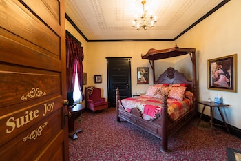room-image