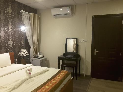 room-image