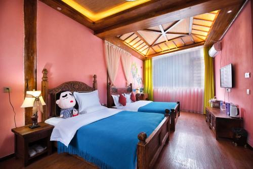 room-image