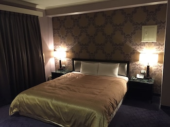 room-image