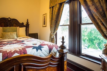 room-image
