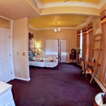 room-image