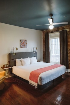 room-image