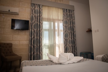 room-image