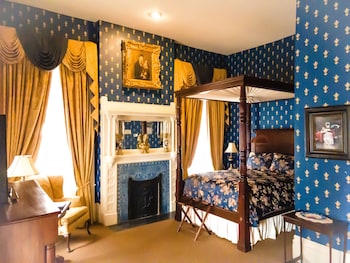 room-image