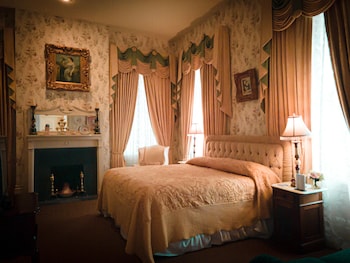 room-image