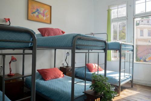 room-image