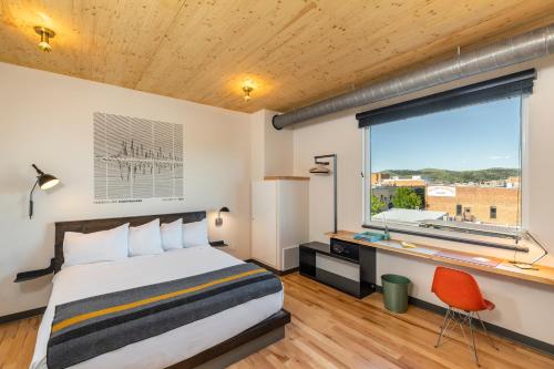 room-image